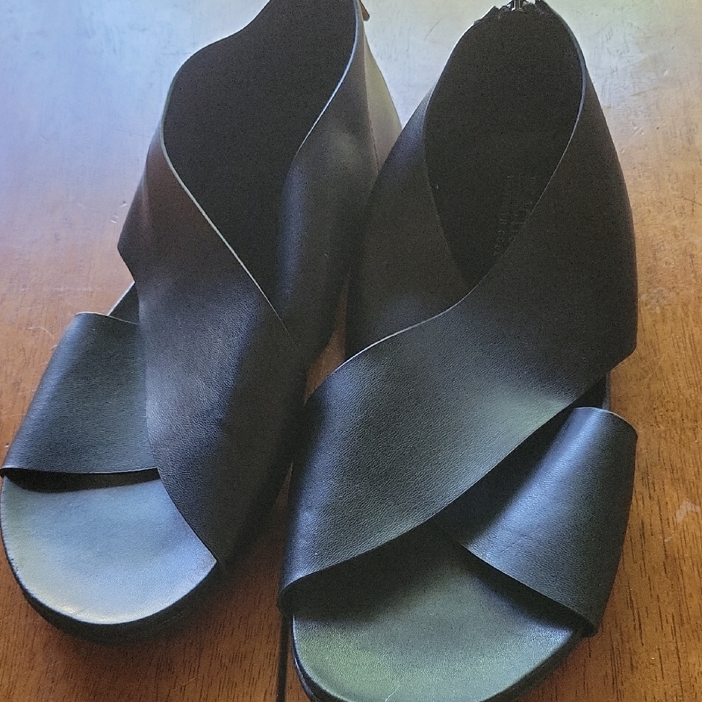 Sporty  Black Women's Sandals